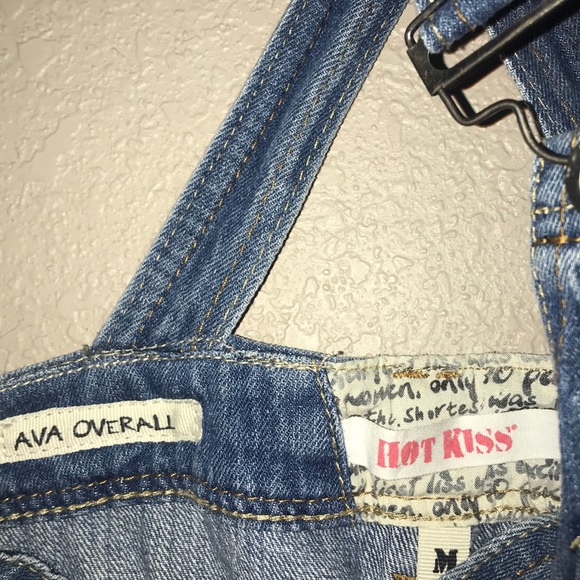 Size M Women’s Hot Kiss Blue Jean Shorts Overalls - Picture 2 of 3